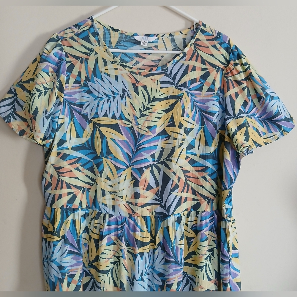 Time and Tru Tiered Tropical Print Short Sleeve Pullover Dress - Picture 6 of 10